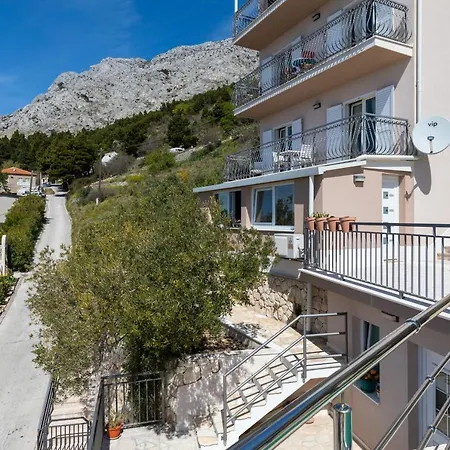 Apartment Apartments With A Parking Space Mimice, Omis - 2805