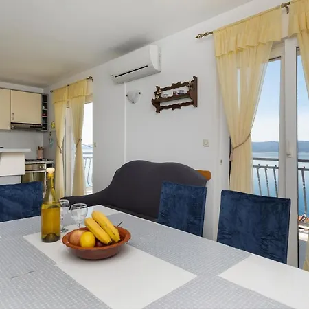 With Parking Space - Omis - 2805 Appartement