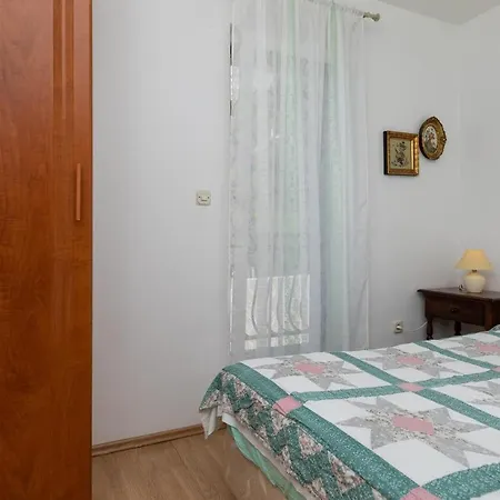 With Parking Space - Omis - 2805 *