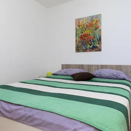 With Parking Space - Omis - 2805 Appartement