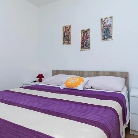 With Parking Space - Omis - 2805 *