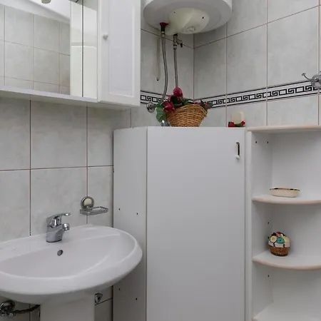 With Parking Space - Omis - 2805 Mimice